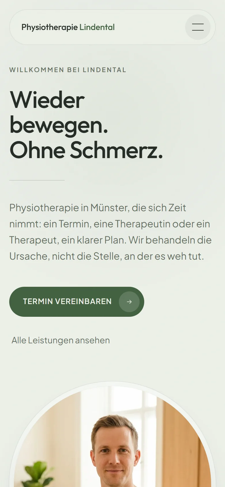 Beispielseite einer Physiotherapiepraxis auf dem Handy